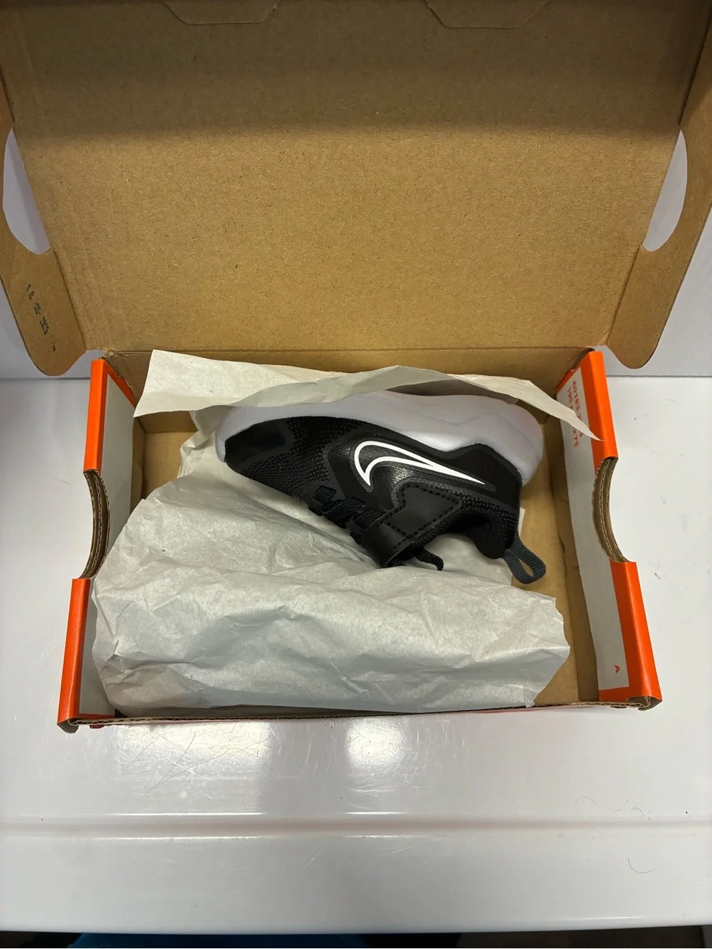 Nike Black & White Toddler Hook-and-Loop Athletic Sneakers